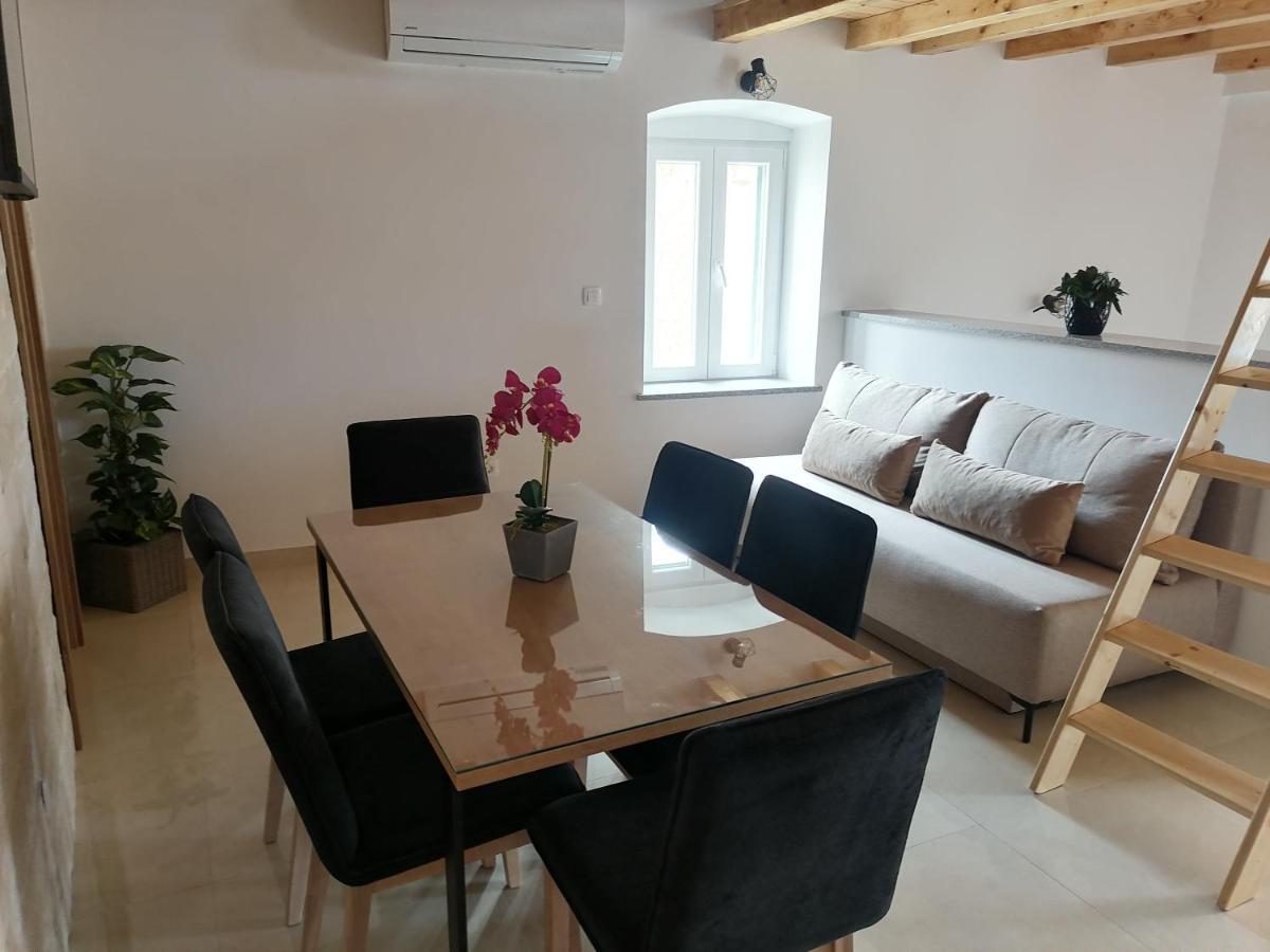 Apartments Ivana Trogir Ngoại thất bức ảnh